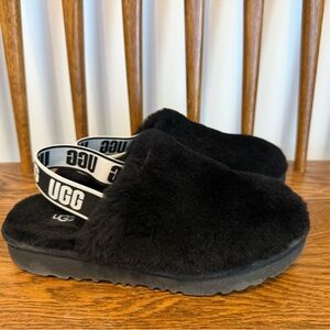 UGG Kids Fluff Yeah Black Sheepskin Slingback Slides - Size 3